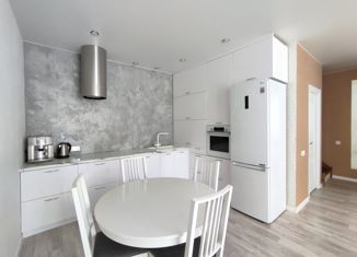 Продам таунхаус, 81 м2, Кемерово, жилой район Лесная Поляна, Кедровый бульвар, 26к2