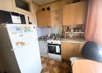 Продаю 4-комнатную квартиру, 61.3 м2, Екатеринбург, улица Чекистов, 14, улица Чекистов