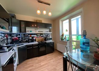 Продается однокомнатная квартира, 32 м2, микрорайон Вишнёвая Горка, улица Вишнёвая Аллея, 2