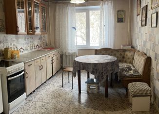 Продаю 5-ком. квартиру, 102 м2, Челябинск, Обская улица, 2