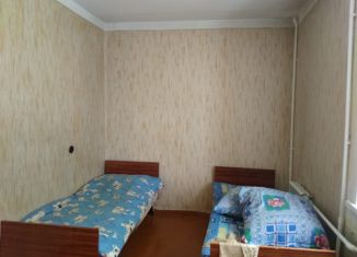 Продается двухкомнатная квартира, 44 м2, поселок городского типа Актюбинский, улица Губкина, 42А