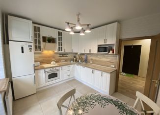 Продаю 1-ком. квартиру, 41.4 м2, Петергоф, Парковая улица, 16к2