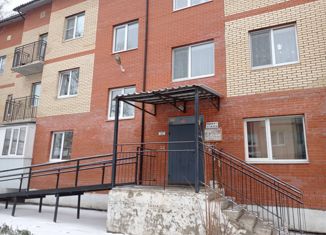 Продам 1-ком. квартиру, 28 м2, посёлок городского типа Петра Дубрава, улица Коммунаров, 6А