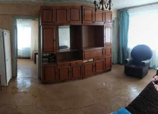 Сдам четырехкомнатную квартиру, 58 м2, Людиново, Московская улица, 11