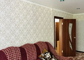 Продаю 1-ком. квартиру, 33.7 м2, Бирск, улица Кирова, 24/2