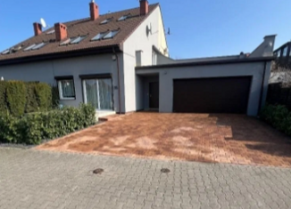 Продам дом, 170 м2, посёлок городского типа Яблоновский, Октябрьская улица, 46/1