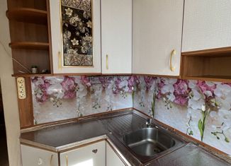 Продам 2-ком. квартиру, 43 м2, Томск, улица Яковлева, 6