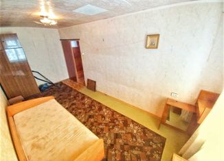 Продаю двухкомнатную квартиру, 50 м2, Вилючинск, микрорайон Северный, 12