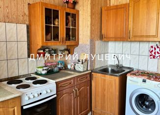 2-комнатная квартира на продажу, 50.2 м2, Кронштадт, улица Гидростроителей, 4