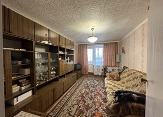 Продажа 3-ком. квартиры, 59 м2, поселок городского типа Междуреченск, Интернациональная улица, 8