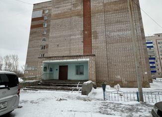 Продается 2-ком. квартира, 37 м2, Стерлитамак, улица Гоголя, 145