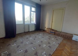 Продажа 2-ком. квартиры, 38 м2, Москва, улица Новаторов, 32, метро Калужская