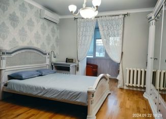 Продам 4-комнатную квартиру, 120 м2, Тольятти, Ленинградская улица, 5