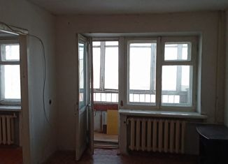 Продаю 3-ком. квартиру, 58 м2, Оренбургская область, Виноградная улица, 5