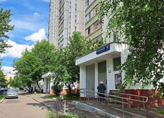 Продам 2-комнатную квартиру, 55 м2, Москва, улица Маршала Кожедуба, 6к1, район Люблино