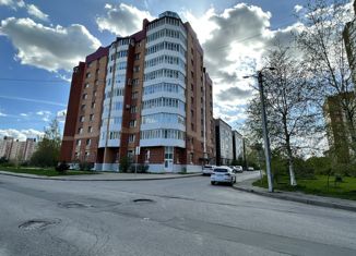 Продается двухкомнатная квартира, 75 м2, Ленинградская область, улица Изотова, 20