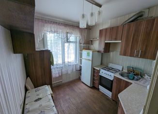 Продам 2-ком. квартиру, 46 м2, Санкт-Петербург, улица Карпинского, 24, метро Академическая