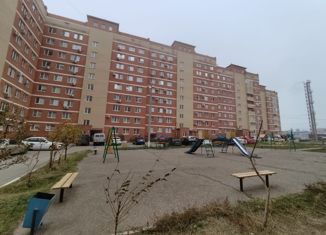Продаю трехкомнатную квартиру, 64 м2, Элиста, 10-й микрорайон, 15к1, 10-й микрорайон