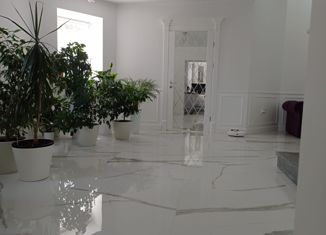 Продаю дом, 400 м2, деревня Загуры, улица Строителей