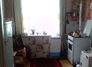 Продам 2-ком. квартиру, 50.9 м2, поселок городского типа Пристень, Комсомольская улица, 42