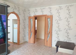 Продаю 2-комнатную квартиру, 50.3 м2, Нефтегорск, улица Ленина, 28