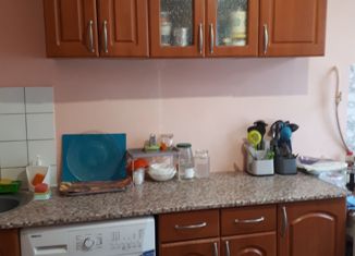 Трехкомнатная квартира на продажу, 82 м2, Москва, Каширское шоссе, 8к1, метро Нагорная