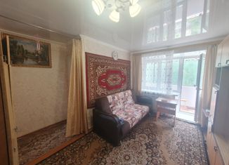 Сдаю 1-ком. квартиру, 35 м2, Стерлитамак, улица Худайбердина, 144