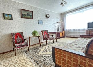 Продаю 2-комнатную квартиру, 55.8 м2, Канаш, микрорайон Восточный, 24