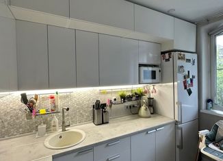 Однокомнатная квартира на продажу, 42 м2, Москва, улица Маршала Голованова, 17, метро Марьино