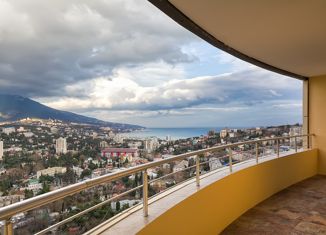 Продаю двухкомнатную квартиру, 69.9 м2, Ялта, улица Блюхера, 19