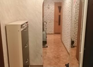 Продажа 3-ком. квартиры, 65 м2, Тихвин, 3-й микрорайон, 12