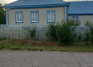 Продаю дом, 100 м2, село Бижбуляк, улица К. Хакимова, 2
