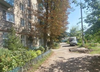 Продаю 2-комнатную квартиру, 44.7 м2, Новомосковск, улица Космонавтов, 17А