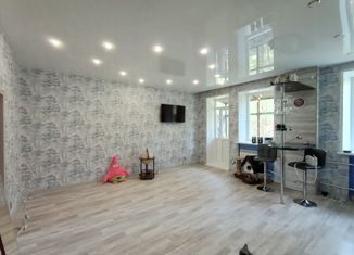 Продам двухкомнатную квартиру, 57 м2, Железногорск, улица Маяковского, 22А