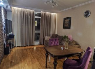 Продам трехкомнатную квартиру, 87 м2, Новосибирск, улица Богдана Хмельницкого, 64, улица Богдана Хмельницкого