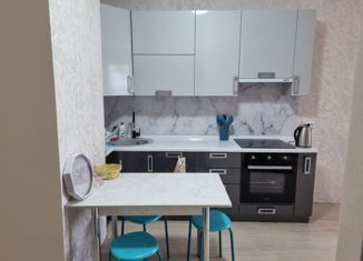 Продам 2-ком. квартиру, 45.6 м2, посёлок Мирный, ЖК Томилино Парк, Крымская улица, 8