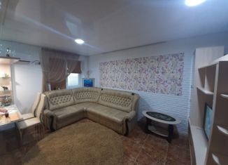 Продаю 3-комнатную квартиру, 60.2 м2, Алушта, улица Ленина, 41