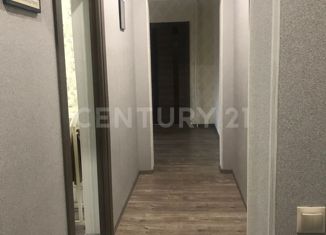 Продается 2-ком. квартира, 45 м2, Владикавказ, улица Леонова, 3к2, 4-й микрорайон