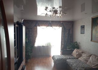 Трехкомнатная квартира на продажу, 56.3 м2, поселок городского типа Троицко-Печорск, квартал Южный, 6