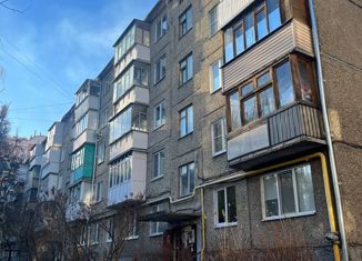 Продаю 3-комнатную квартиру, 57 м2, Орёл, улица Латышских Стрелков, 43, Заводской район