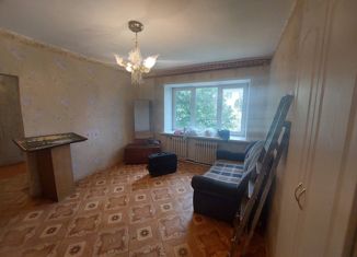 Продаю 3-ком. квартиру, 46.3 м2, Лебедянь, улица Советской Армии, 2