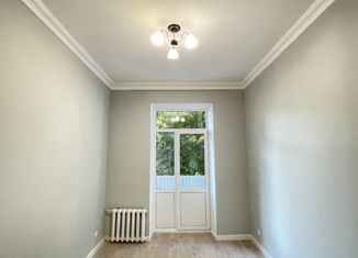 Продается 2-комнатная квартира, 46.7 м2, Москва, улица Берзарина, 10, метро Октябрьское поле