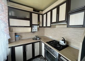 Продаю 4-комнатную квартиру, 61.3 м2, Павлово, улица Шутова, 12