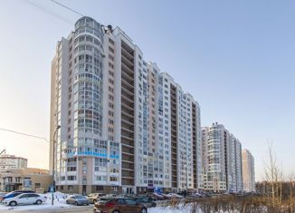 Продам однокомнатную квартиру, 46 м2, Екатеринбург, улица Краснолесья, 24, метро Чкаловская