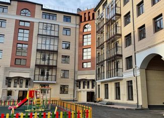 Продается 2-комнатная квартира, 94.7 м2, Тверь, улица Ефимова, Центральный район