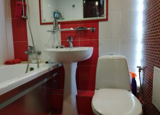 Продаю 1-комнатную квартиру, 38 м2, Ставрополь, улица Доваторцев, 65А, микрорайон № 33