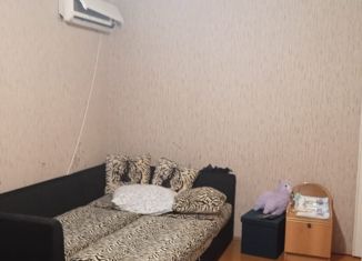 Продам 3-ком. квартиру, 67.5 м2, Крымск, Лазурная улица, 40