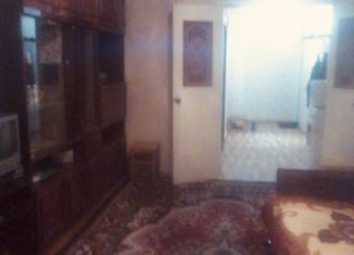 Продаю 3-комнатную квартиру, 54 м2, поселок городского типа Емельяново, улица Гагарина, 2А