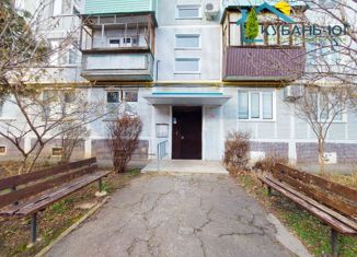 Продажа 3-комнатной квартиры, 63.9 м2, Тихорецк, микрорайон Военный городок, 89