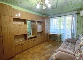 Продажа 2-ком. квартиры, 45.5 м2, Армавир, улица Островского, 177